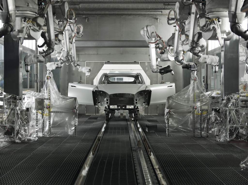 Tesla Model S Lackiererei Tesla Model S Lackiererei