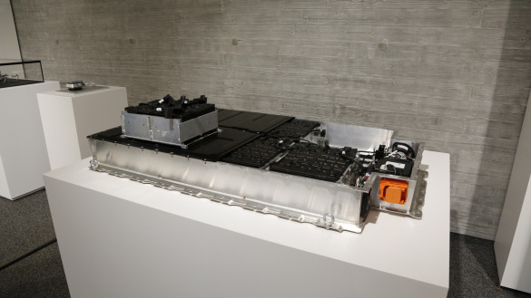 Alte Elektroauto-Batterie als Stromspeicher - Forschungsprojekt Alte Elektroauto-Batterie als Stromspeicher - Forschungsprojekt