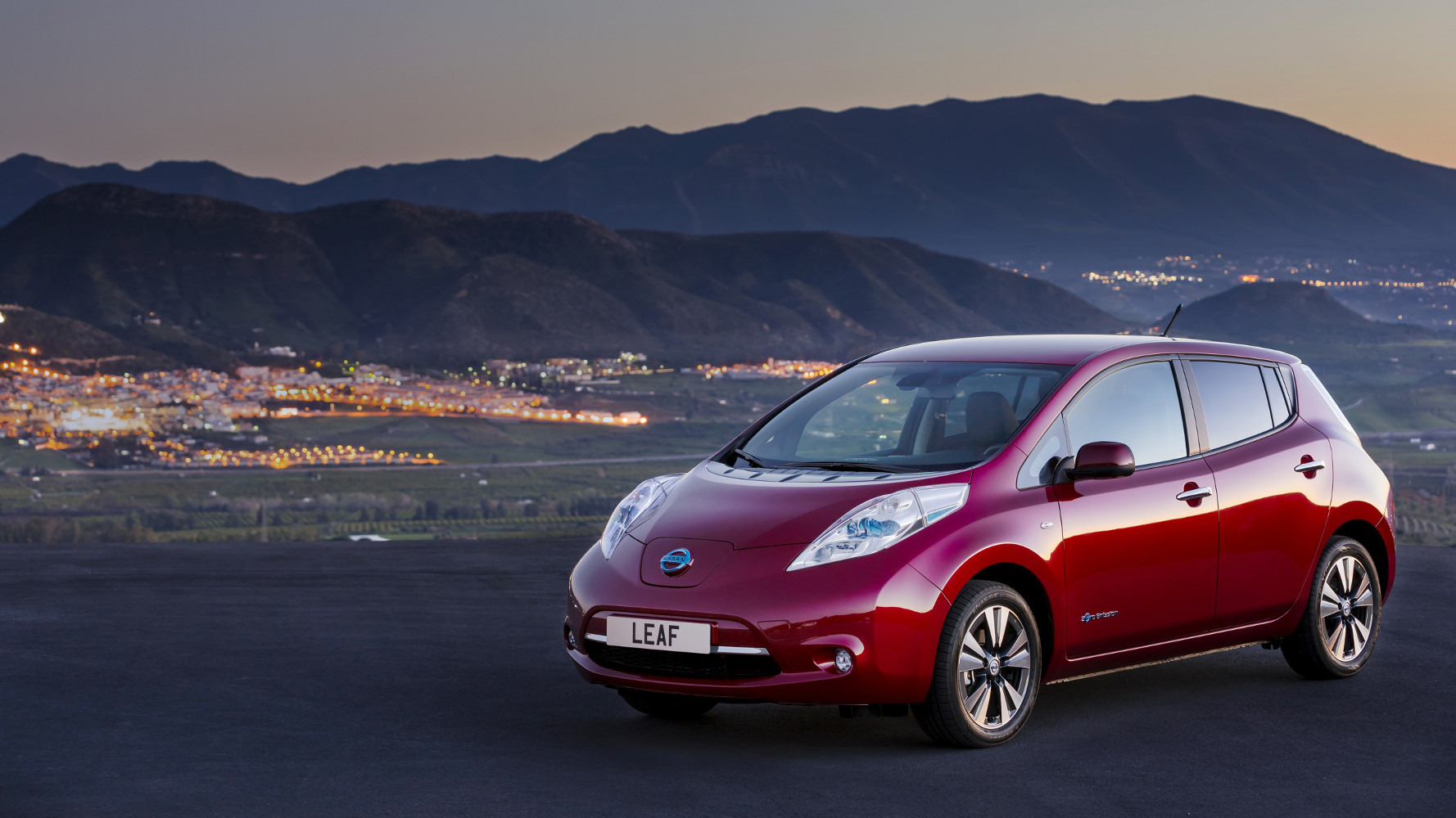 Zulassungen Norwegen: Leaf und Model S erfolgreich Zulassungen Norwegen: Leaf und Model S erfolgreich