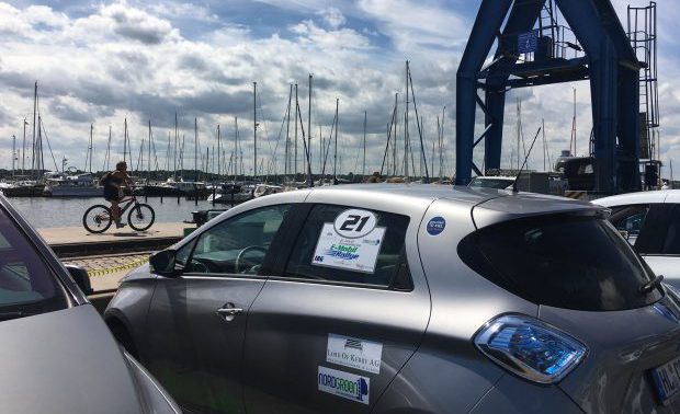Ladepause am Hafen in Schleswig. Sonnenbrand inklusive. /Foto: comobility