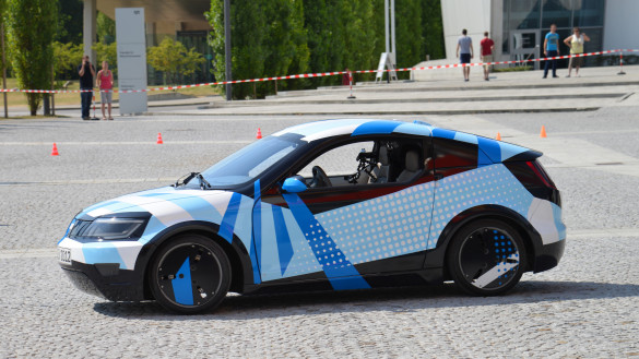 TUM Visio.M testet ferngesteuertes Fahren TUM Visio.M testet ferngesteuertes Fahren