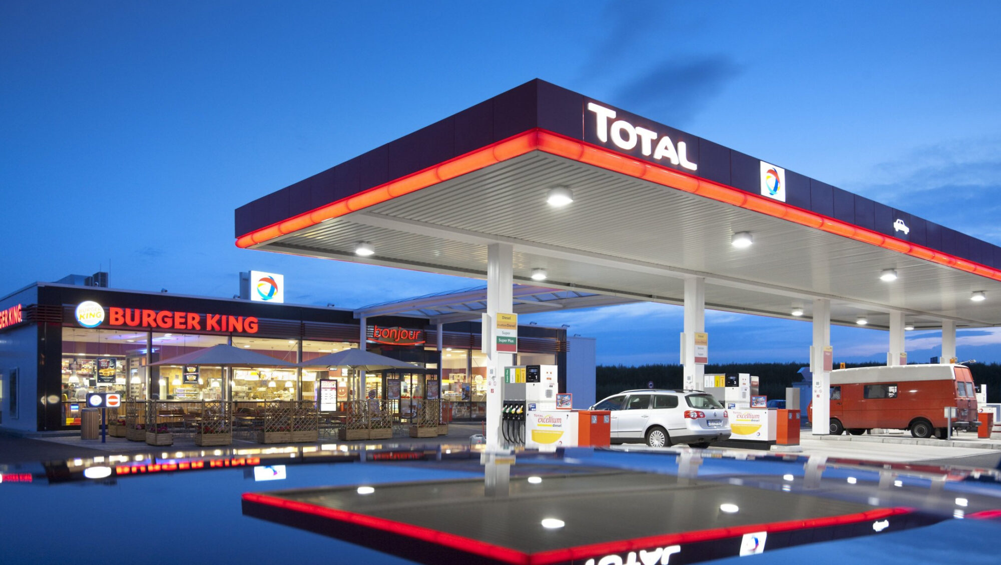 Tankstellenbetreiber setzen auf Elektromobilität Tankstellenbetreiber setzen auf Elektromobilität