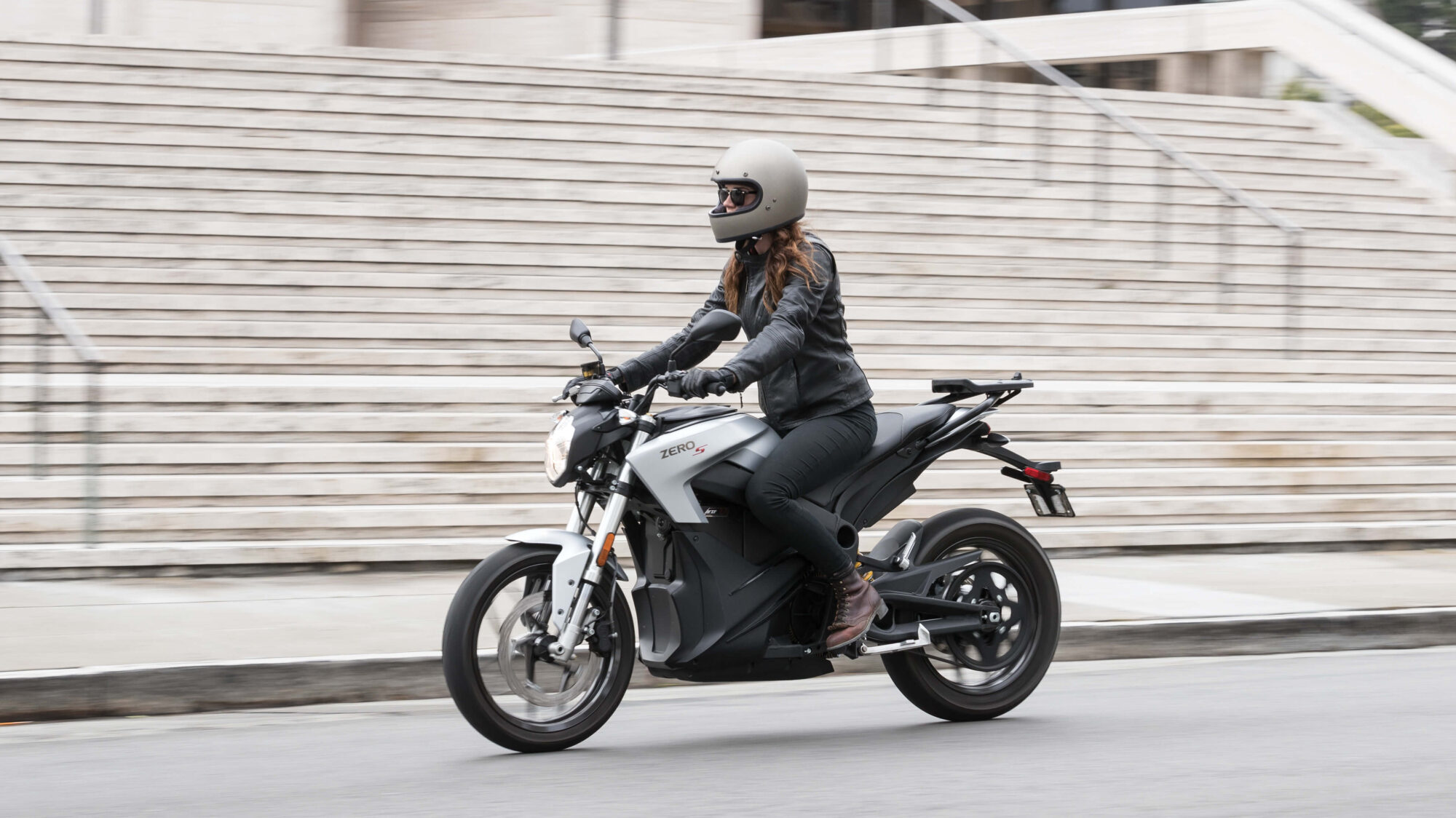 Zero Motorcycles: Mehr Reichweite und Leistung für das Modelljahr 2018 Zero Motorcycles: Mehr Reichweite und Leistung für das Modelljahr 2018